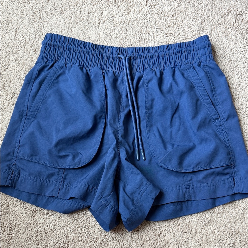 Old Navy Athletic Shorts in Navy Blue